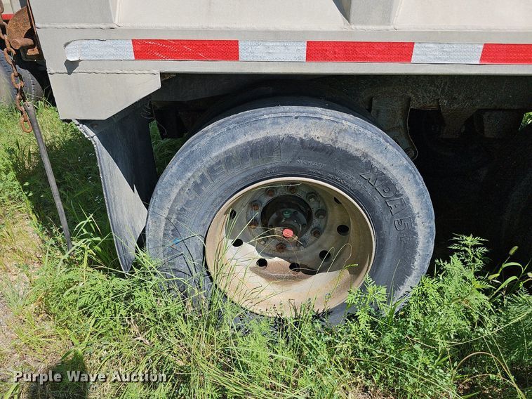 image for item DQ0124 1993 Cornhusker Rockpup  end dump pup trailer