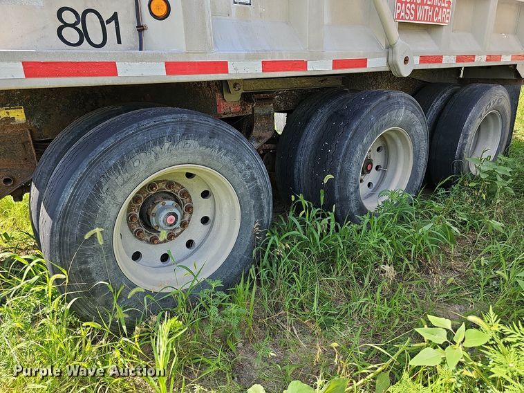 image for item DQ0124 1993 Cornhusker Rockpup  end dump pup trailer