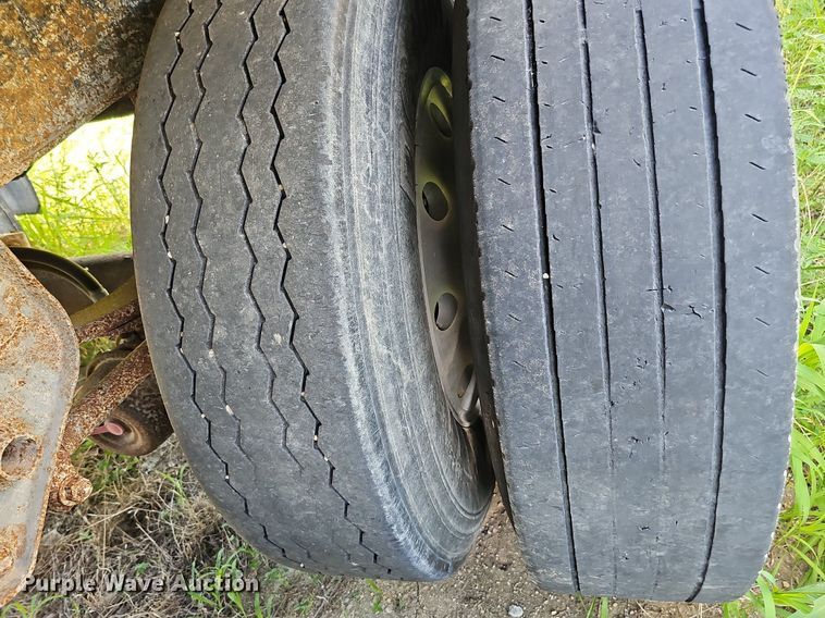 image for item DQ0124 1993 Cornhusker Rockpup  end dump pup trailer