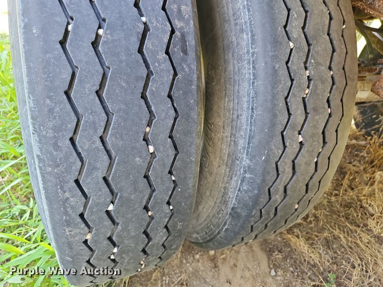 image for item DQ0124 1993 Cornhusker Rockpup  end dump pup trailer