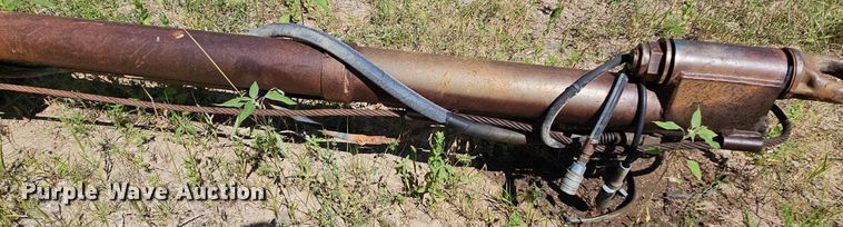 image for item DQ0126 1999 Cornhusker 800R-51698-463  end dump pup trailer