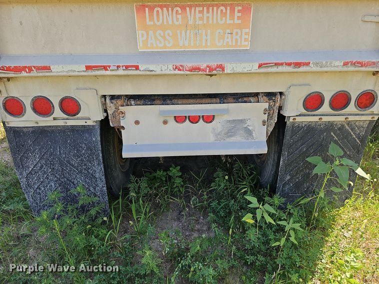 image for item DQ0126 1999 Cornhusker 800R-51698-463  end dump pup trailer