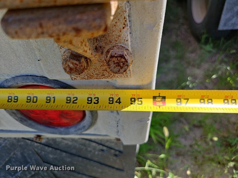 image for item DQ0126 1999 Cornhusker 800R-51698-463  end dump pup trailer