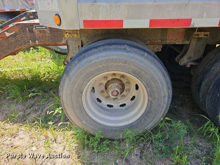 image for item DQ0126 1999 Cornhusker 800R-51698-463  end dump pup trailer