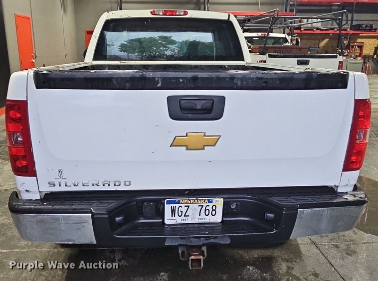 image for item DQ0132 2013 Chevrolet Silverado 1500  Ext. Cab pickup truck