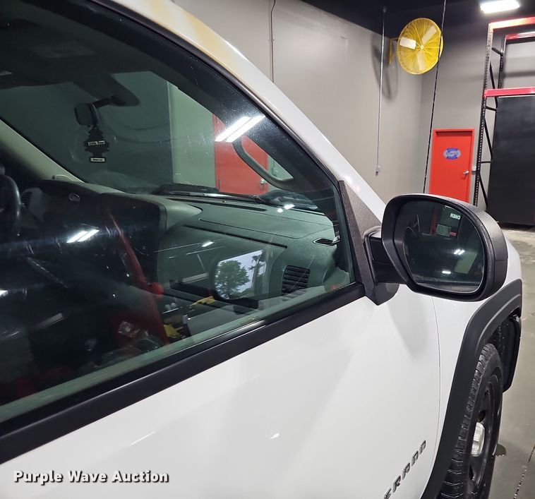 image for item DQ0132 2013 Chevrolet Silverado 1500  Ext. Cab pickup truck