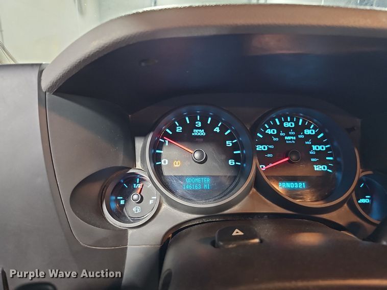 image for item DQ0132 2013 Chevrolet Silverado 1500  Ext. Cab pickup truck