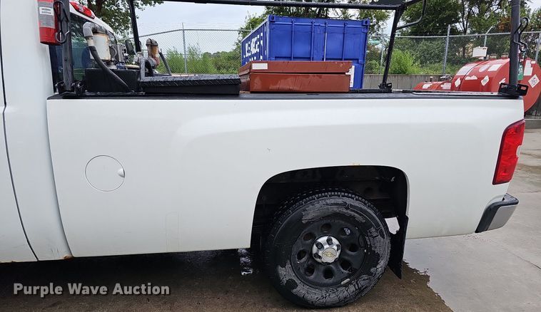 image for item DQ0133 2013 Chevrolet Silverado 1500  pickup truck