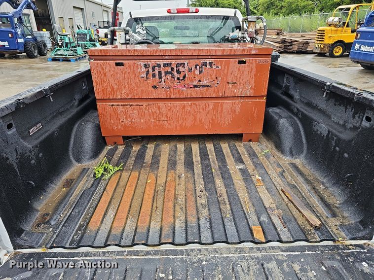 image for item DQ0133 2013 Chevrolet Silverado 1500  pickup truck