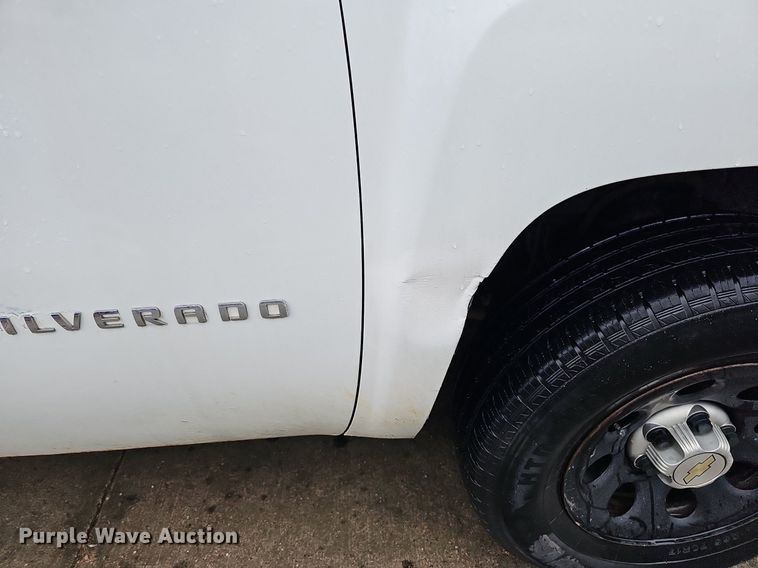 image for item DQ0133 2013 Chevrolet Silverado 1500  pickup truck