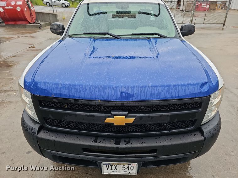 image for item DQ0133 2013 Chevrolet Silverado 1500  pickup truck