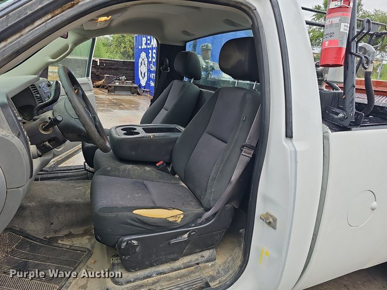 image for item DQ0133 2013 Chevrolet Silverado 1500  pickup truck