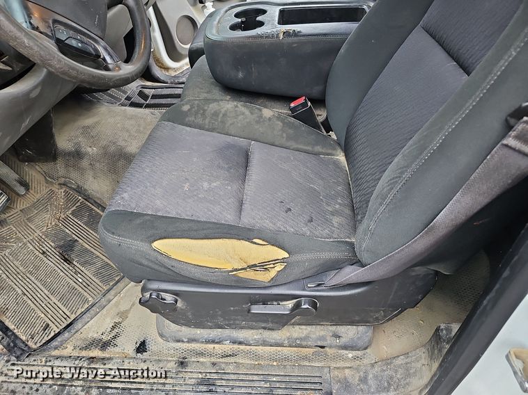 image for item DQ0133 2013 Chevrolet Silverado 1500  pickup truck