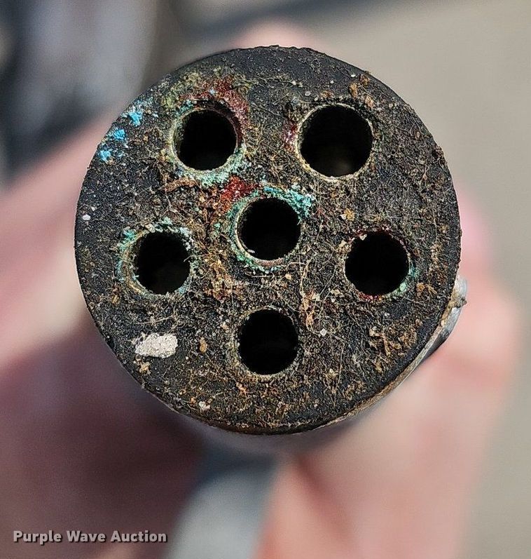 image for item DQ0138 2005 Vermeer BC1400 XL  wood chipper