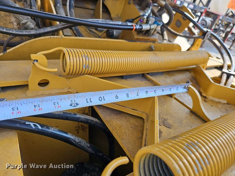 image for item DQ0138 2005 Vermeer BC1400 XL  wood chipper