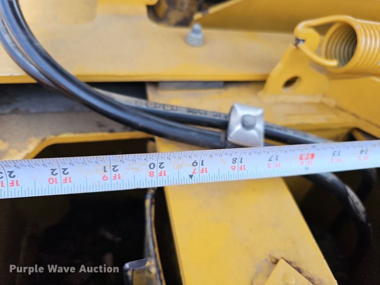 image for item DQ0138 2005 Vermeer BC1400 XL  wood chipper