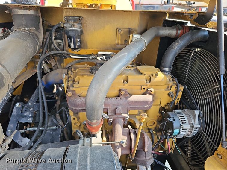 image for item DQ0138 2005 Vermeer BC1400 XL  wood chipper