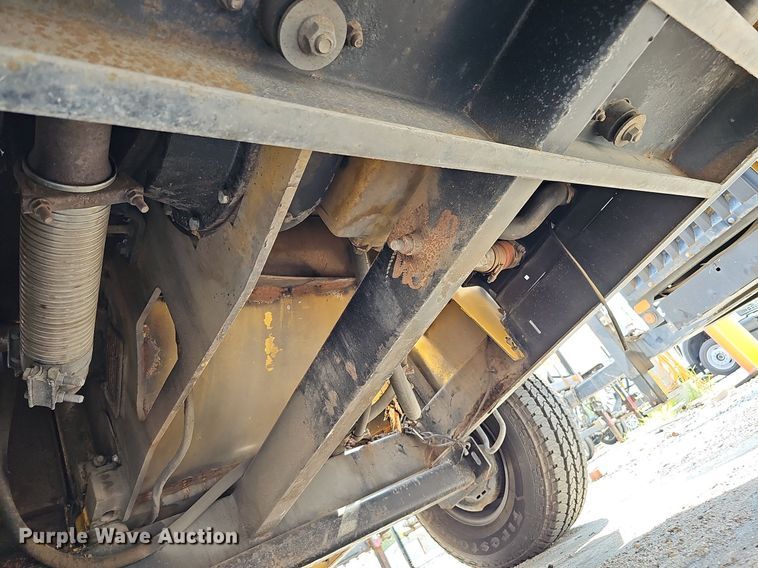 image for item DQ0138 2005 Vermeer BC1400 XL  wood chipper