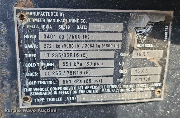 image for item DQ0138 2005 Vermeer BC1400 XL  wood chipper