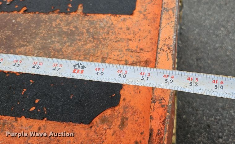 image for item DQ0144 2010 JLG 1230ES  vertical lift