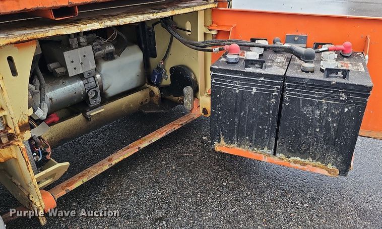 image for item DQ0144 2010 JLG 1230ES  vertical lift