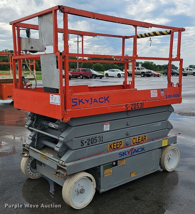 2008 SkyJack SJIII 4626 scissor lift in Waterloo, NE Item DQ0145 for