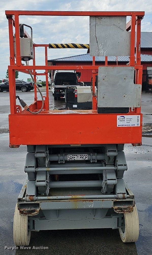 image for item DQ0145 2008 Skyjack SJIII 4626  scissor lift
