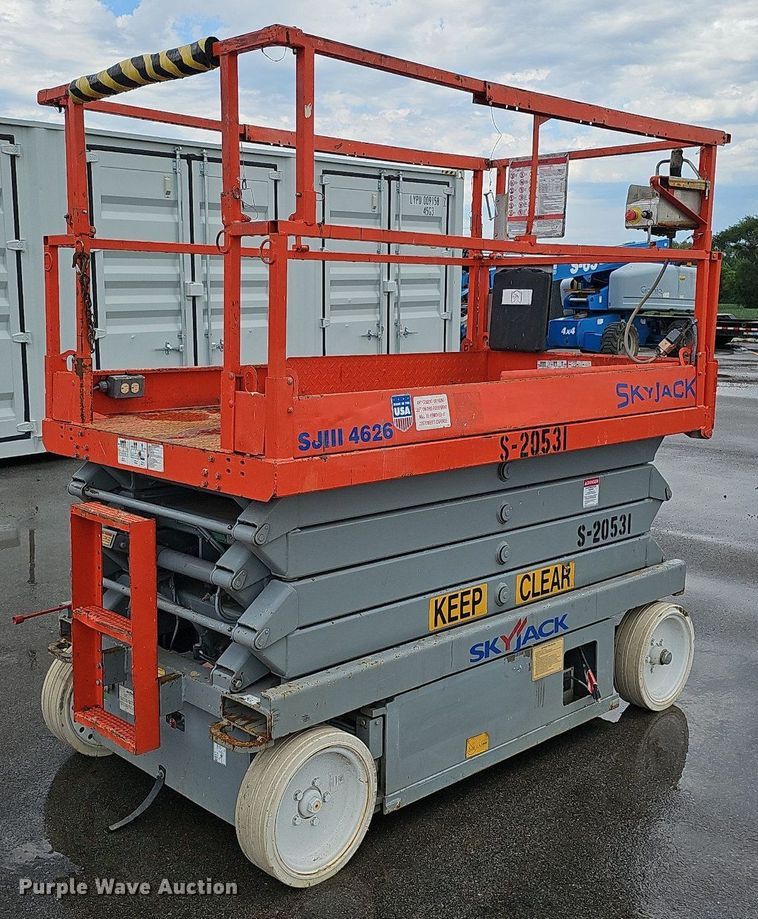image for item DQ0145 2008 Skyjack SJIII 4626  scissor lift