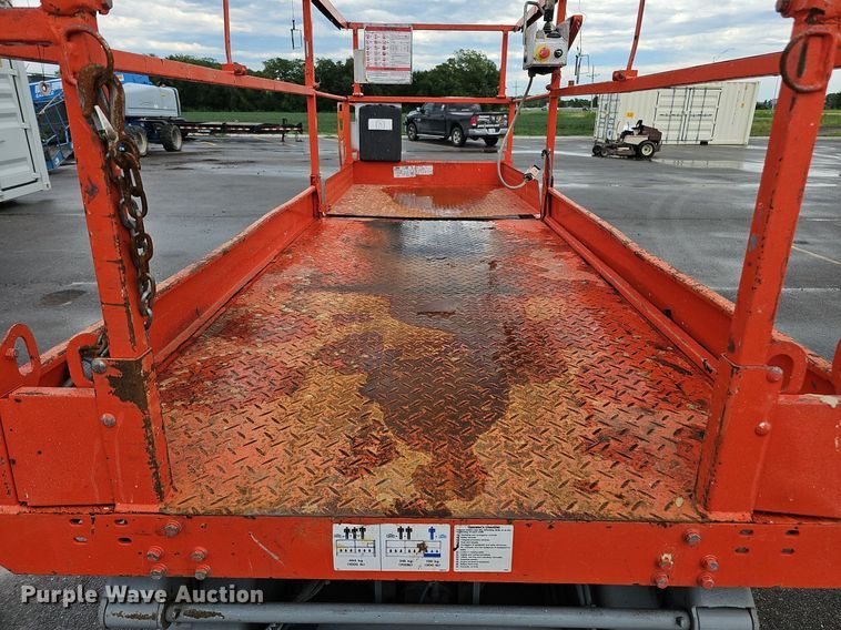 image for item DQ0145 2008 Skyjack SJIII 4626  scissor lift