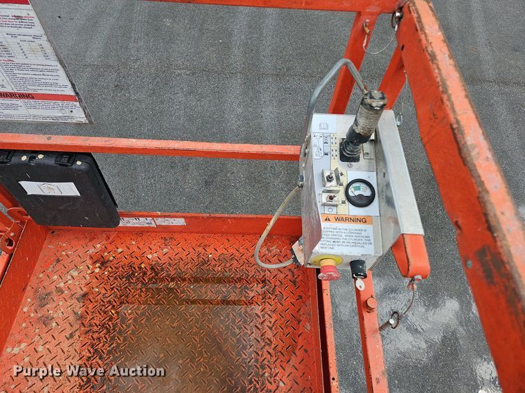 image for item DQ0145 2008 Skyjack SJIII 4626  scissor lift
