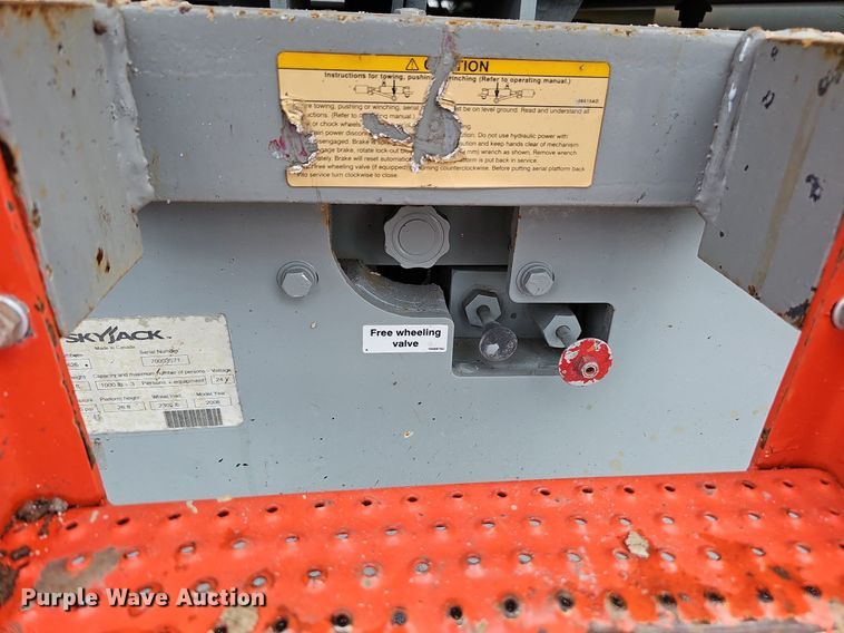 image for item DQ0145 2008 Skyjack SJIII 4626  scissor lift