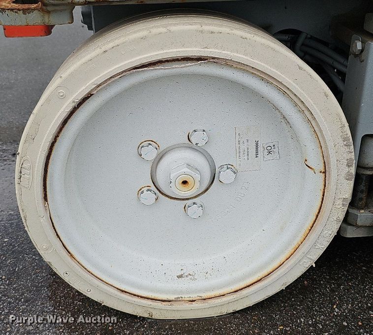 image for item DQ0145 2008 Skyjack SJIII 4626  scissor lift