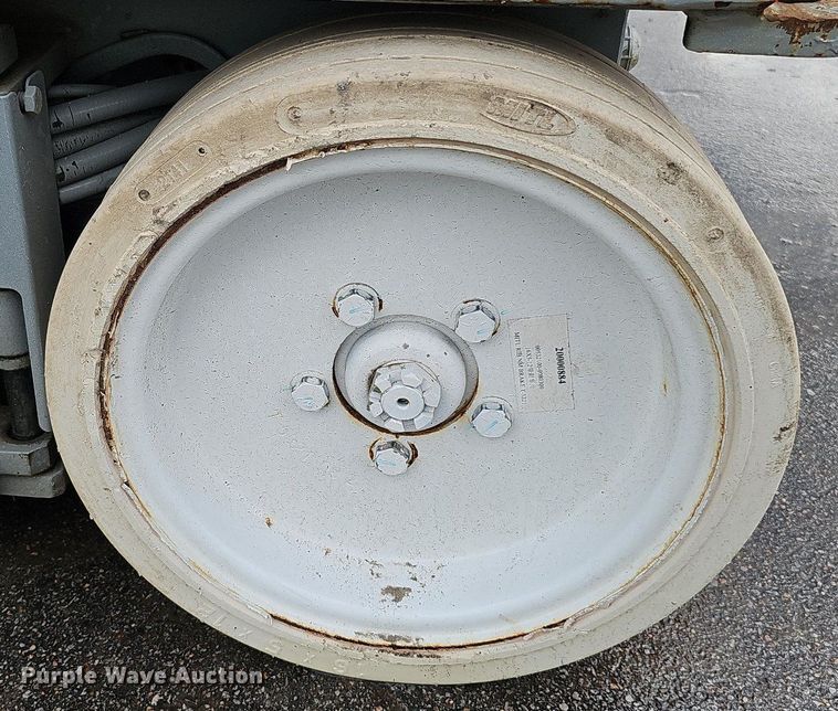 image for item DQ0145 2008 Skyjack SJIII 4626  scissor lift