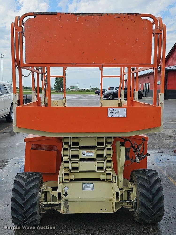 image for item DQ0148 JLG 260MRT  scissor lift