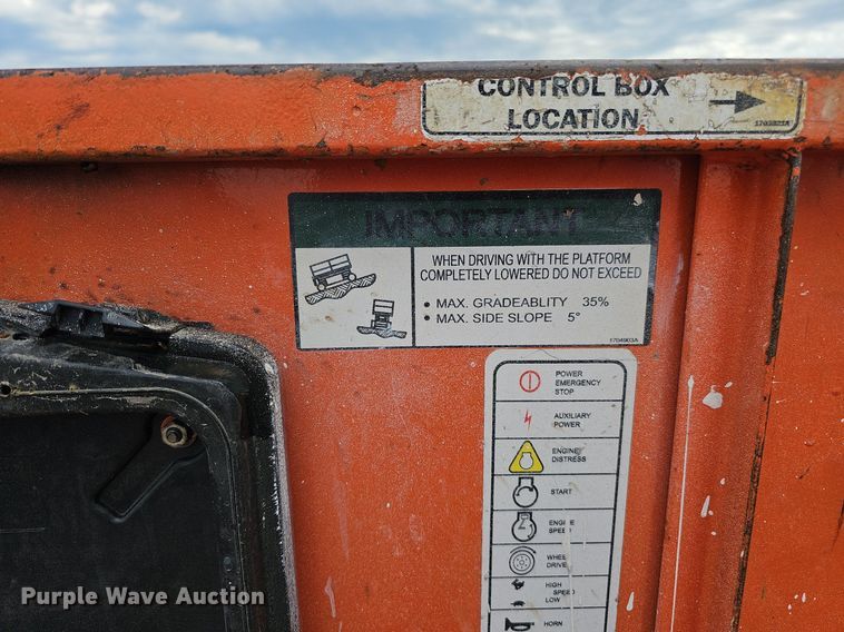 image for item DQ0148 JLG 260MRT  scissor lift