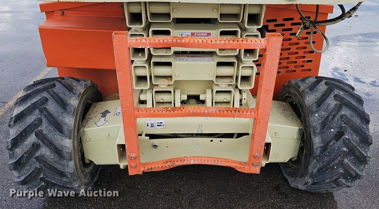 image for item DQ0148 JLG 260MRT  scissor lift