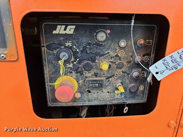 image for item DQ0148 JLG 260MRT  scissor lift