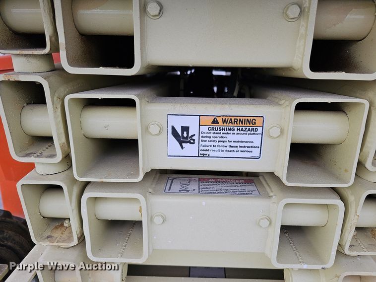 image for item DQ0148 JLG 260MRT  scissor lift