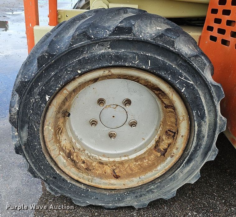 image for item DQ0148 JLG 260MRT  scissor lift