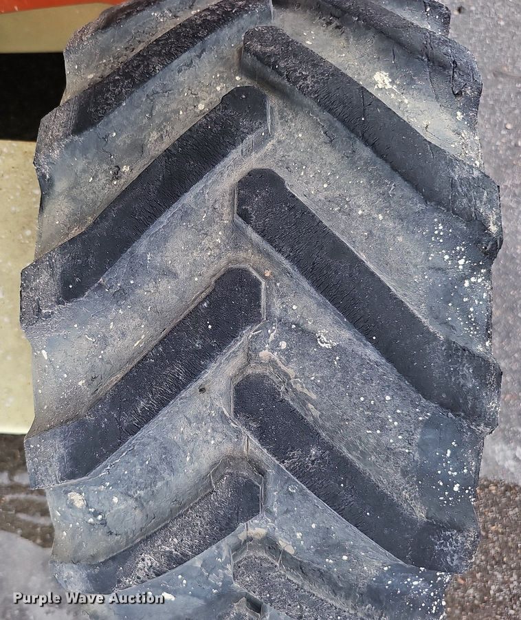 image for item DQ0148 JLG 260MRT  scissor lift