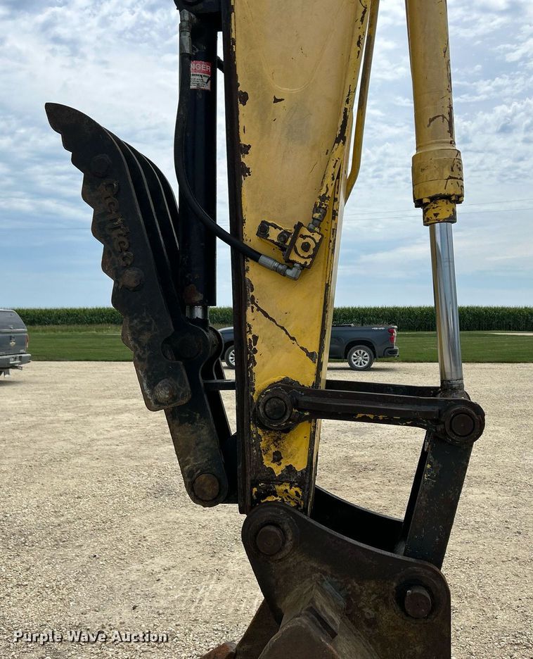 image for item DQ0871 2003 Kobelco SK115SRDZ  excavator