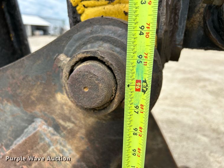 image for item DQ0871 2003 Kobelco SK115SRDZ  excavator