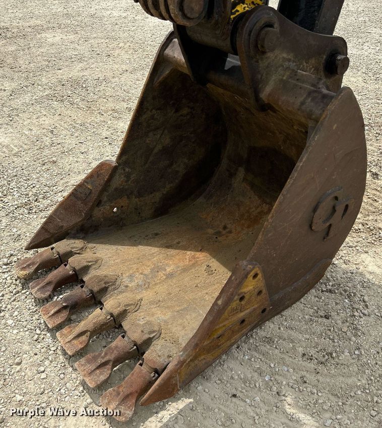 image for item DQ0871 2003 Kobelco SK115SRDZ  excavator