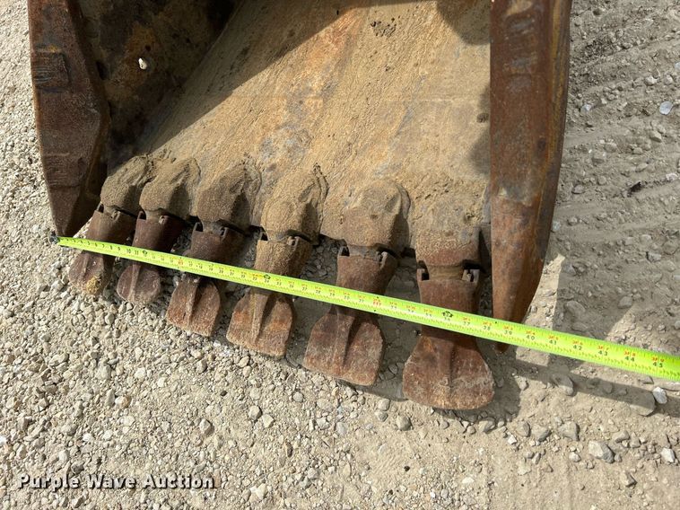 image for item DQ0871 2003 Kobelco SK115SRDZ  excavator