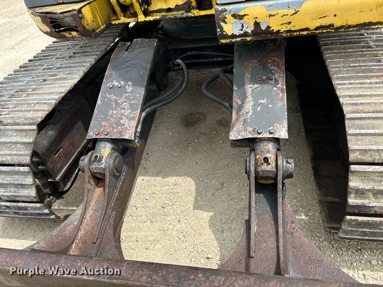 image for item DQ0871 2003 Kobelco SK115SRDZ  excavator