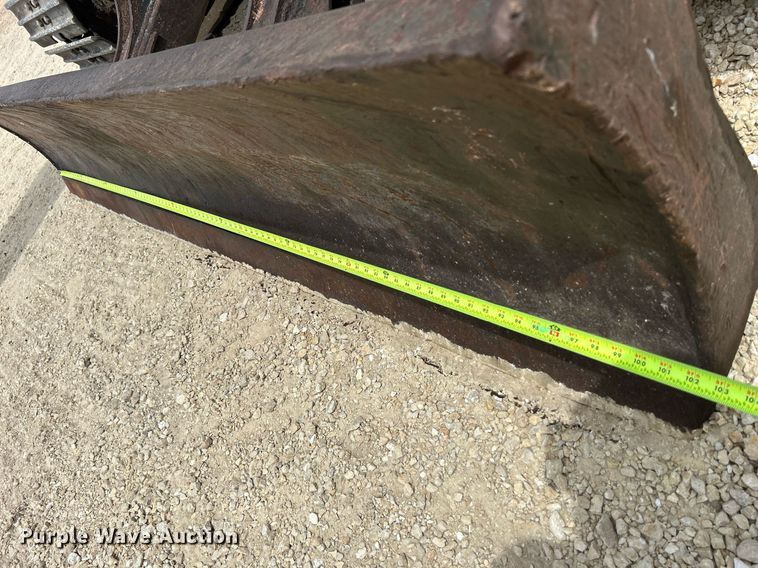 image for item DQ0871 2003 Kobelco SK115SRDZ  excavator