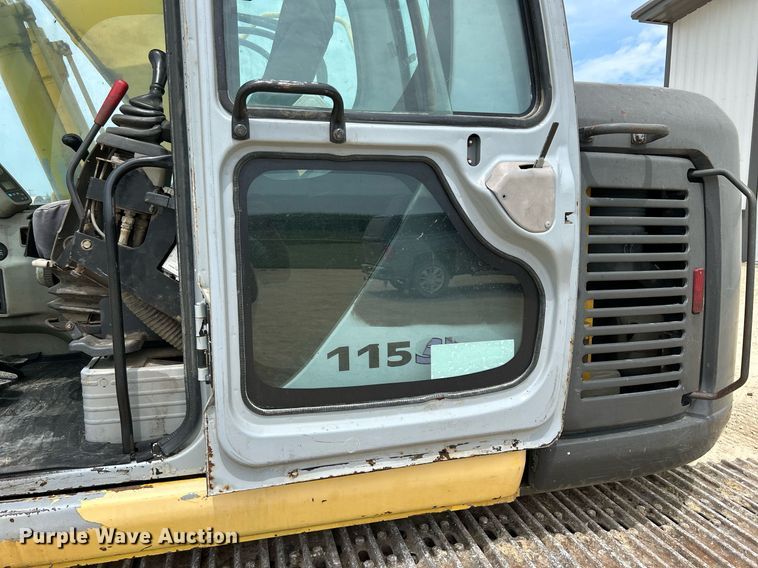 image for item DQ0871 2003 Kobelco SK115SRDZ  excavator