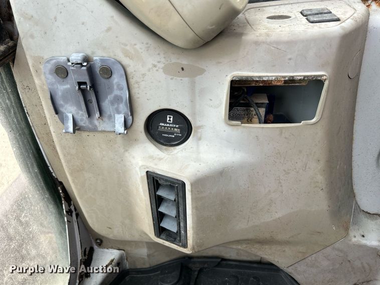 image for item DQ0871 2003 Kobelco SK115SRDZ  excavator