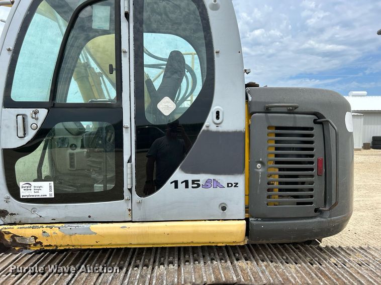 image for item DQ0871 2003 Kobelco SK115SRDZ  excavator