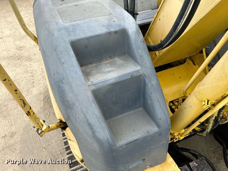 image for item DQ0871 2003 Kobelco SK115SRDZ  excavator